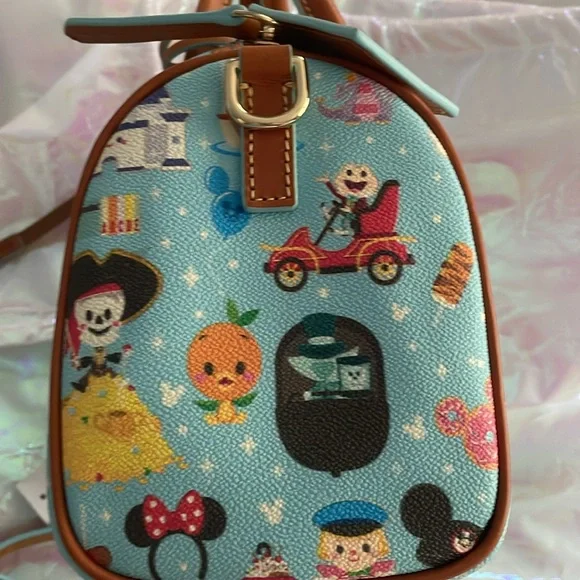 Dooney&Bourke Disney satchel - Picture 5 of 11